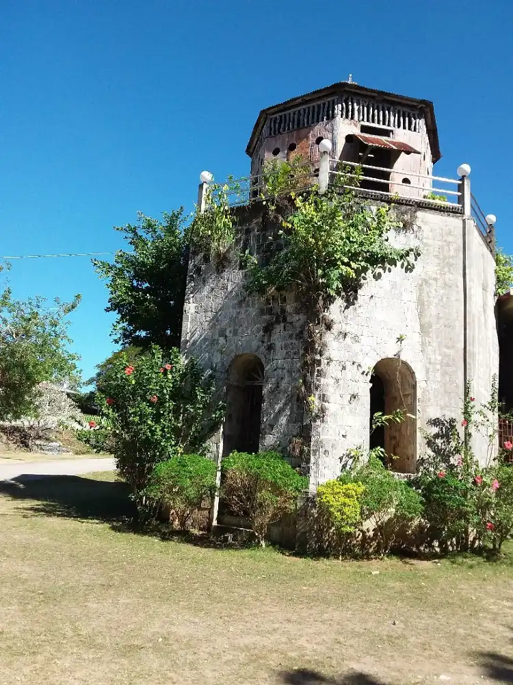 Hotels near Capilay Spring Park