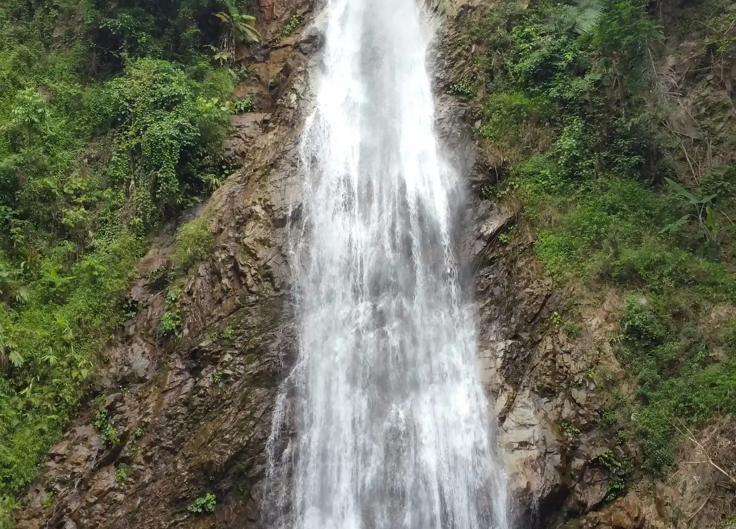 Hotels near Khun Korn Waterfall