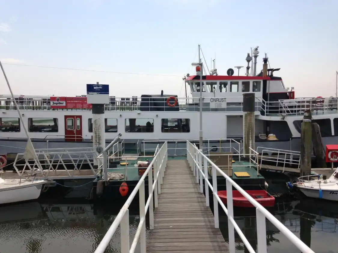 Hotels near Passagiersschip Onrust