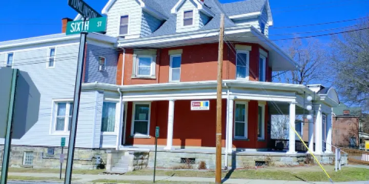 Fostoria Glass Museum