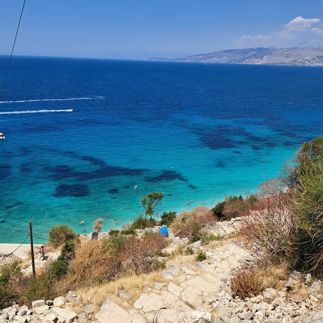 Hotels near Shpella e Pellumbave