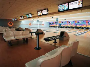 Bowlero Matthews
