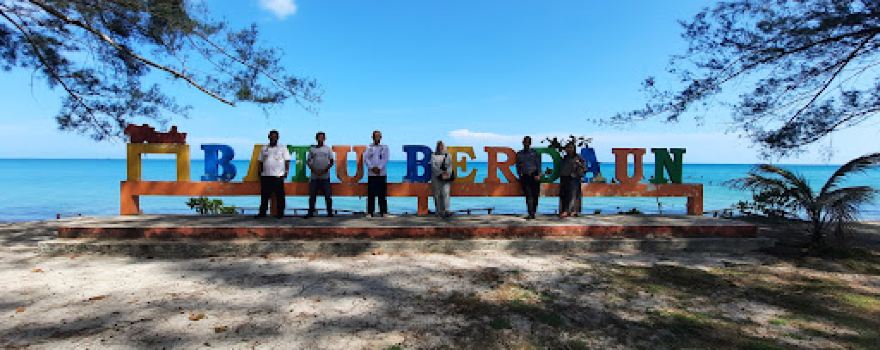 Pantai Batu Berdaun