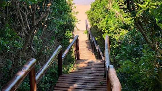 Jabulile's Camp Wakene Beach Estate