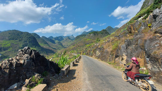 M shape turn View point