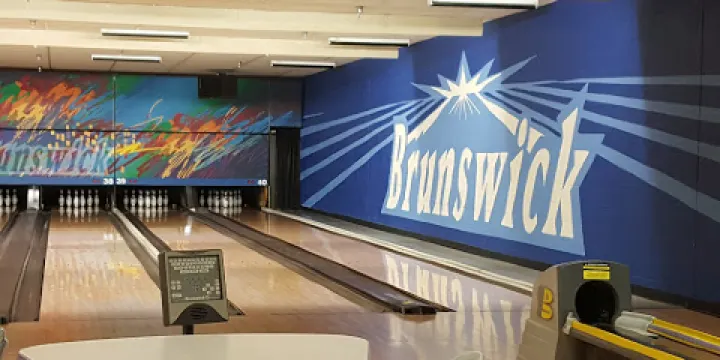Brunswick Zone Foothills Lanes