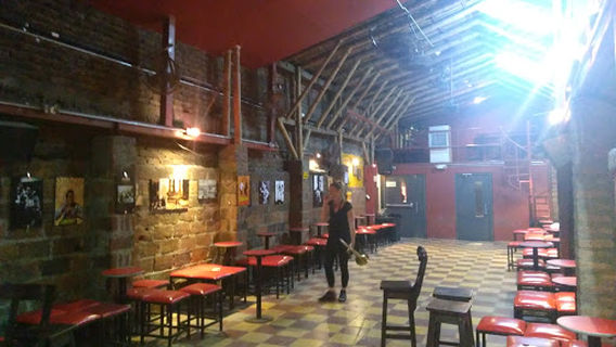 La Topa Tolondra Nightclub