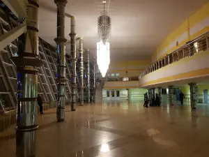 Sportivno-Razvlekatel'nyy Tsentr