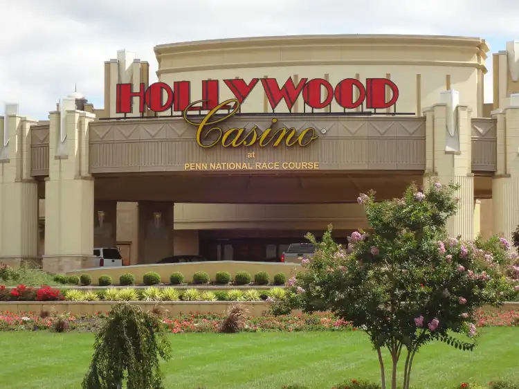 Hotels near Hollywood Casino at Penn National Race Course