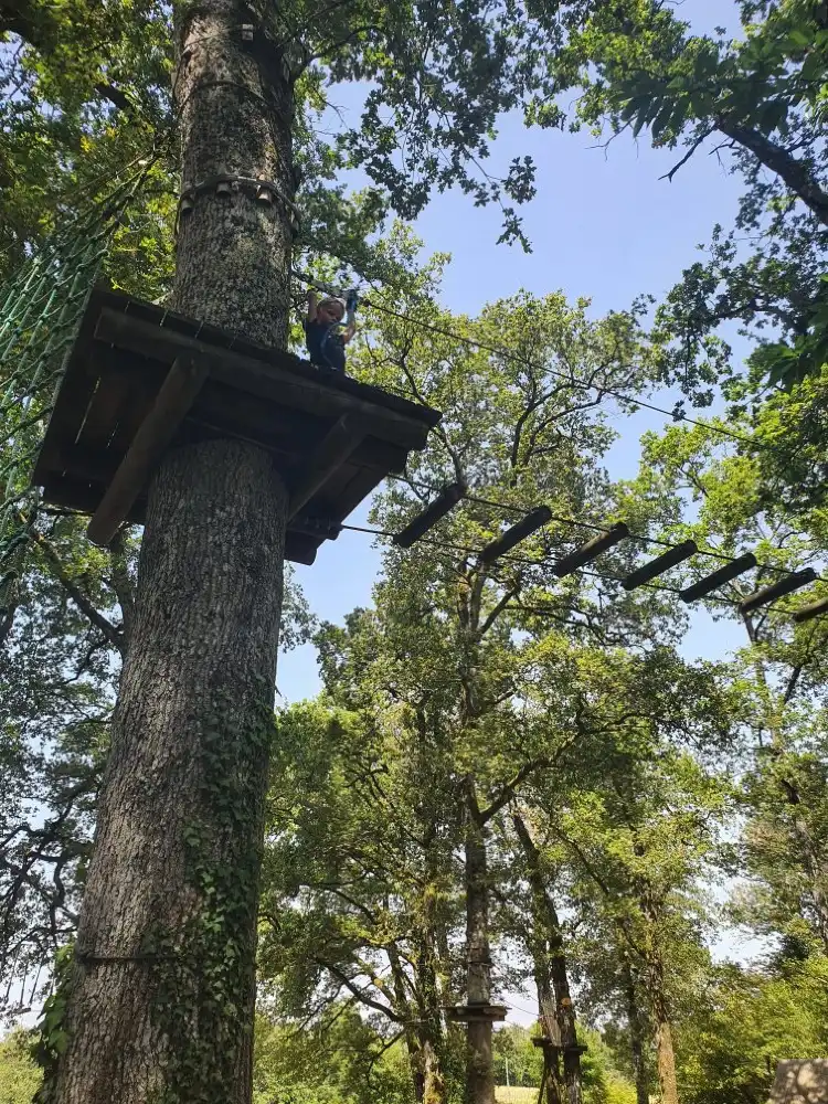 Hotel dekat Aventure Parc Lacs De Haute Charente