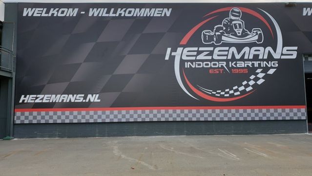 Hezemans Indoor Karting Axe Bar
