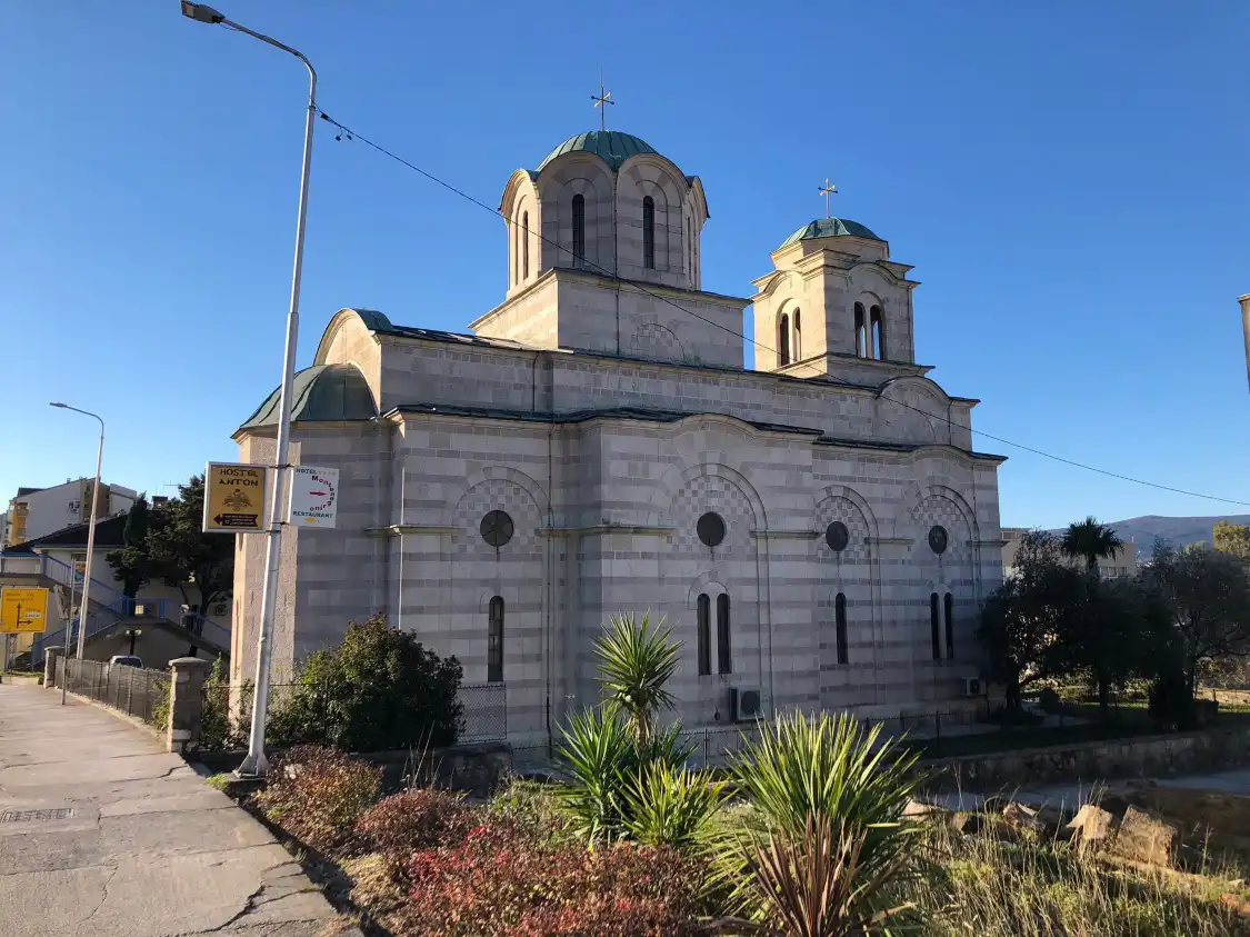 Hotels near Church of St. Sava