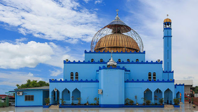 Masjid Pekan Semporna, Sabah.