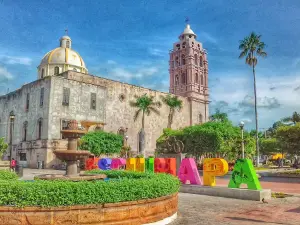 PLAZUELA CORONA