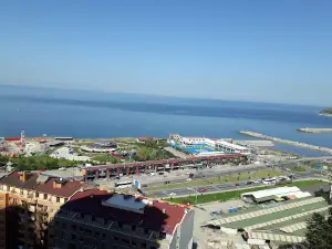 Macera Adası