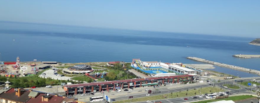 Macera Adası