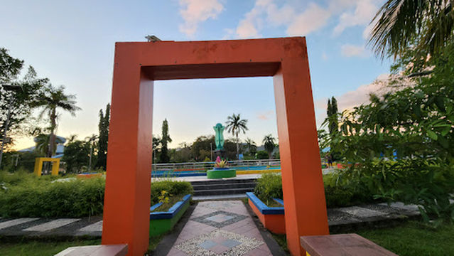 Bundaran Tugu Cengkeh