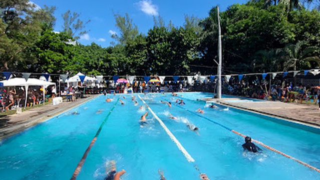 Neptuno Escuela De Natación