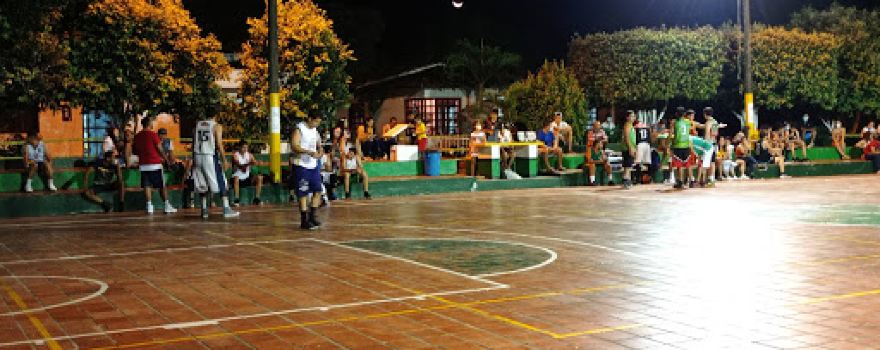 Cancha Jardín