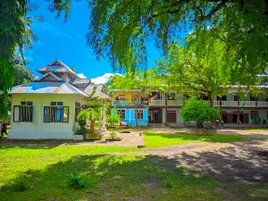 ဝတ်ႉပရႁိတ မၢၵ်ႇၵႅင်းမူၼ်း BaHlaHiDa Mark Kyneg Mon Monastery