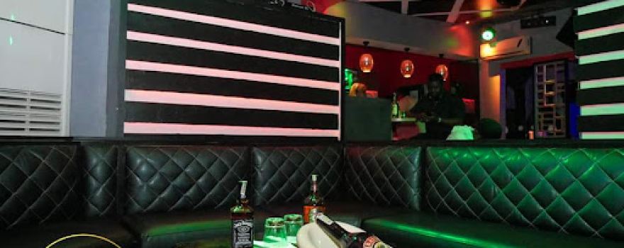 News café snack-bar-lounge