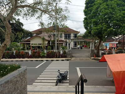 Alun - Alun Sapuran