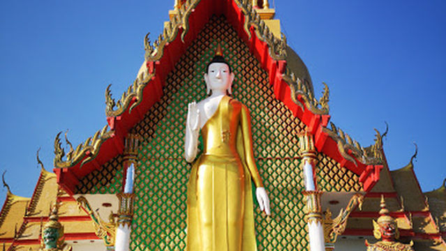 Wat Phrong Akat (Phra Archan Somchai)