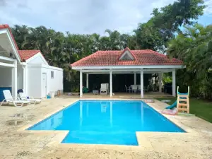 Metro Country Club