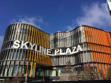 Skyline Plaza