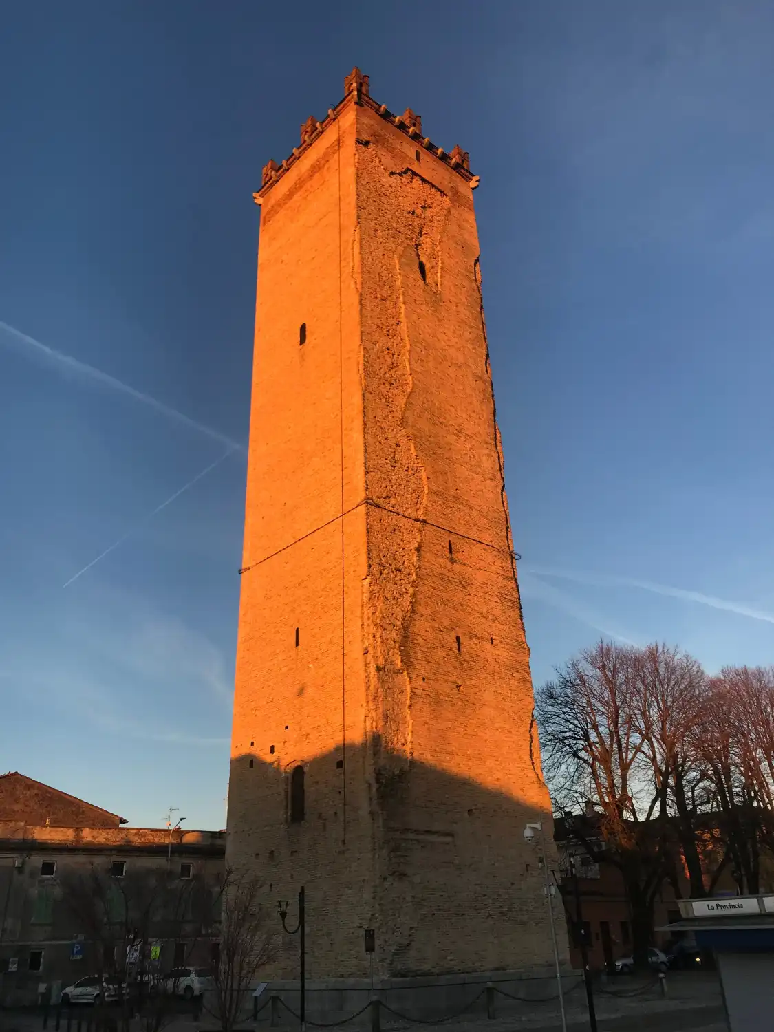 Hotels near Torre Isso