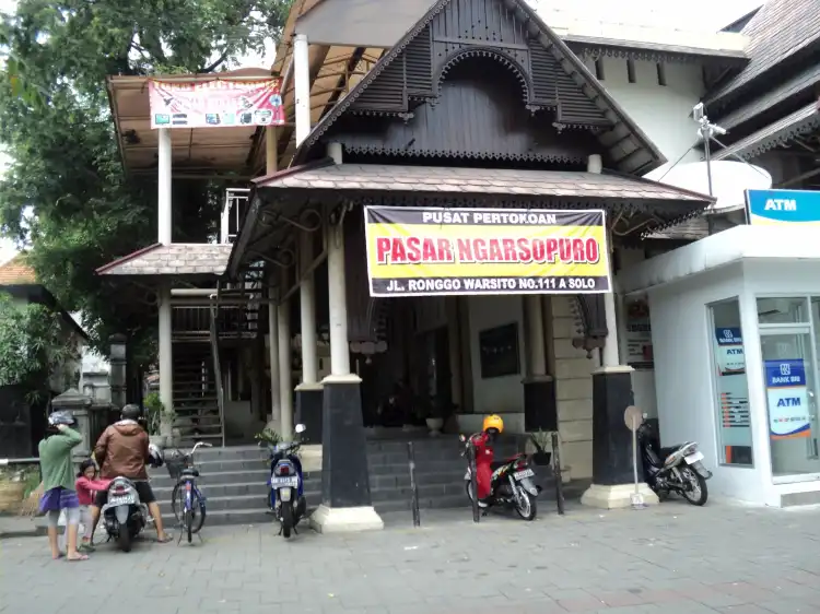 Hotel dekat Pasar Malam Ngarsopuro