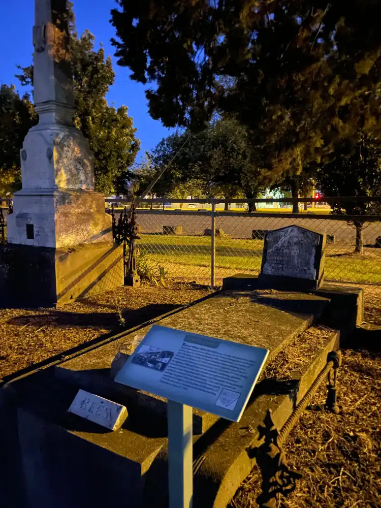 Hotels in Ballarat North