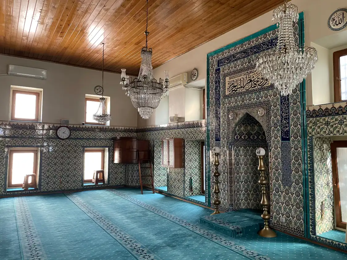Hotel in zona Kizilmescit Camii