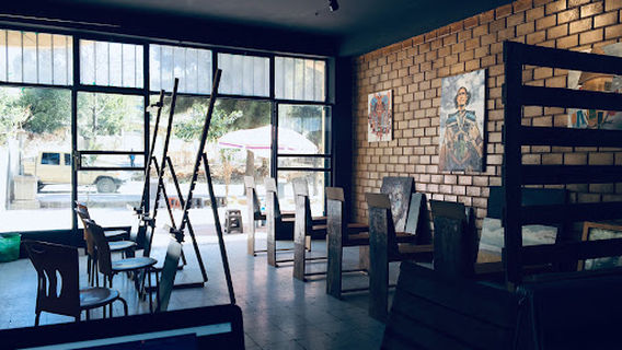 Esseni Art Gallery