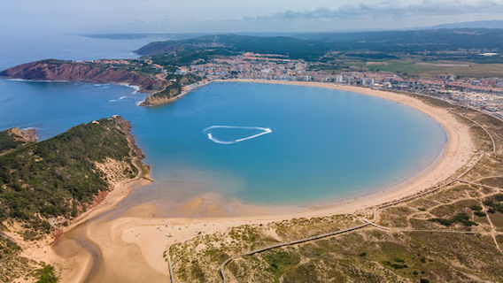 Praia de São Martinho do Porto