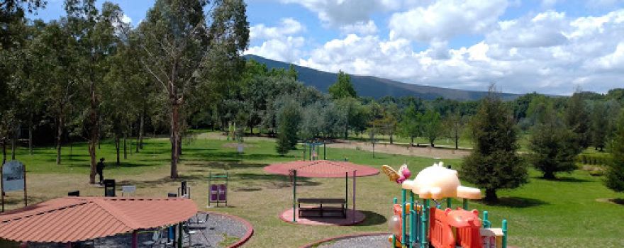 Urbano Las Sequoias Park