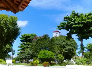 Square Melo Uchoa