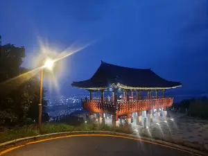 식장산 해돋이전망대