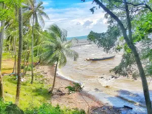 Pantai Tanjung Dewa