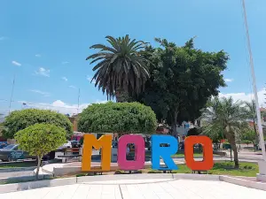 Plaza de Armas de Moro