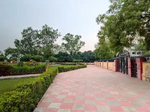 Lohiya Park