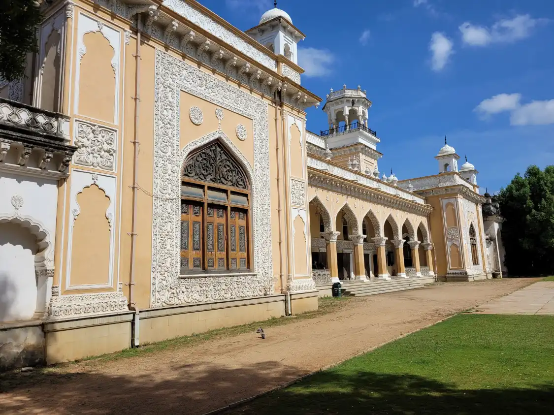 Hotels near Chowmahalla Palace