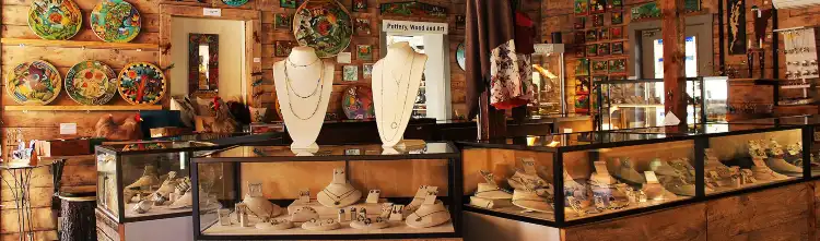 Hotels near Remarkable Things at Stowe Craft