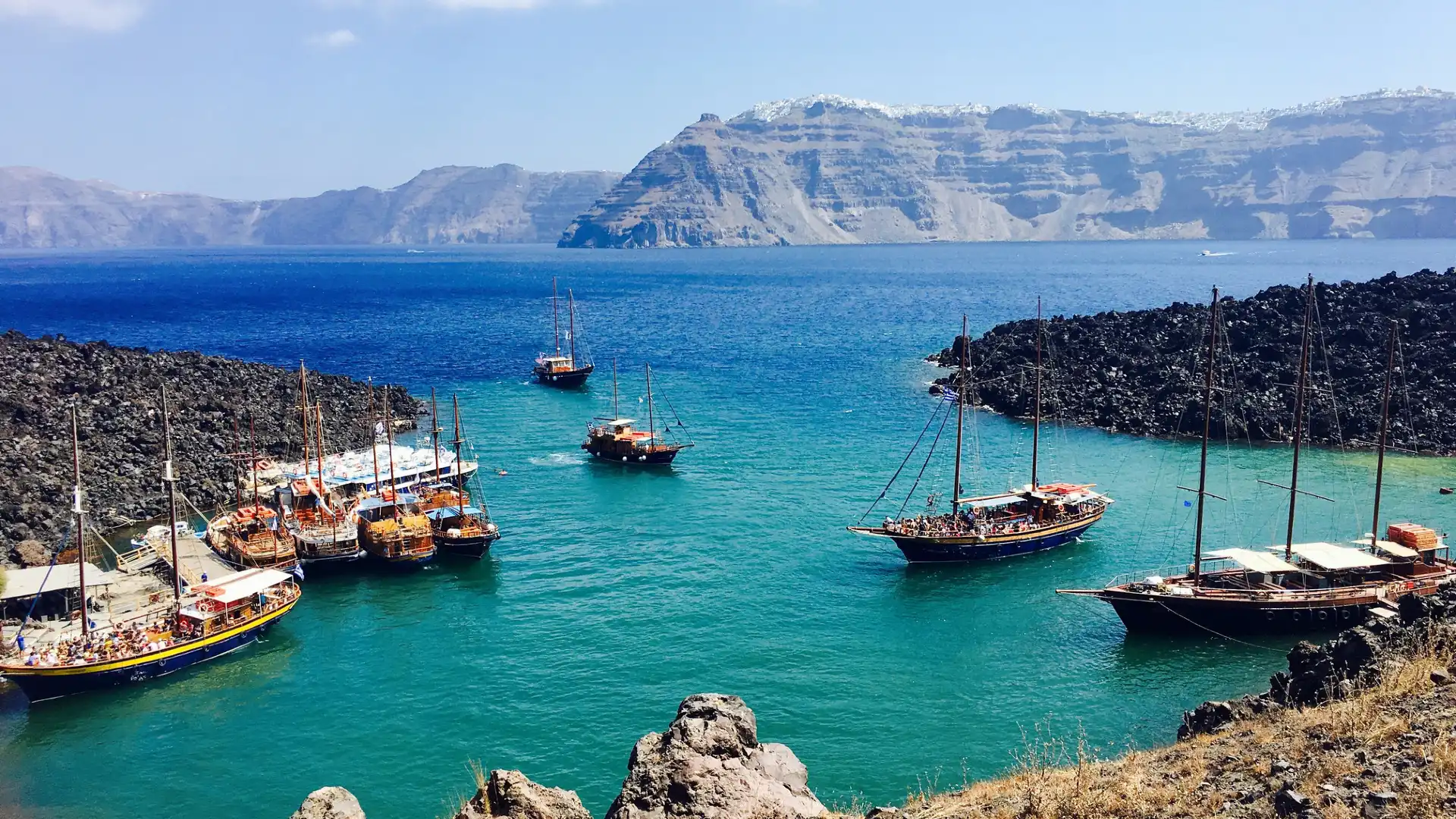 Hotels near Nisis Palaia Kameni