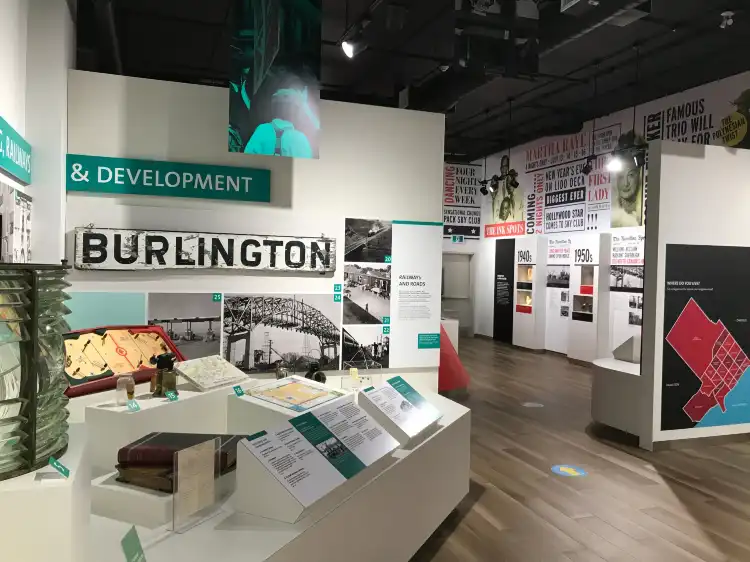 Các khách sạn gần Joseph Brant Museum