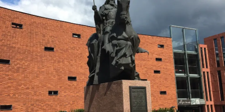 Pomnik króla Kazimierza Wielkiego