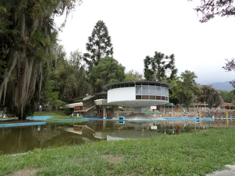 Hotels near Isla Park