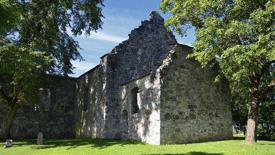 Nes Church Ruin