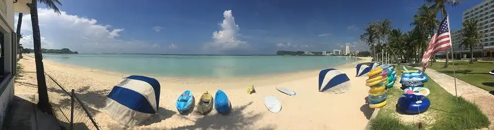 Captain Dan's Marine Center 주변 호텔