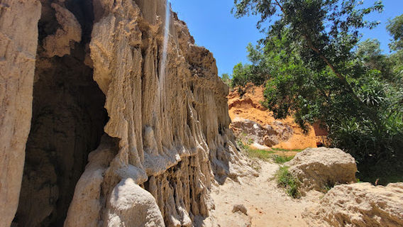 Red Sand Dunes Beach